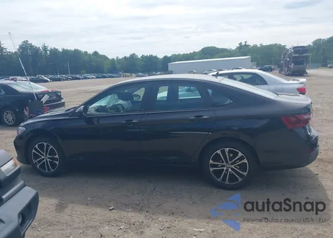 2024 Volkswagen Jetta 1.5T Sport из США, поврежденный, VIN 3VWBM7BU5RM080893